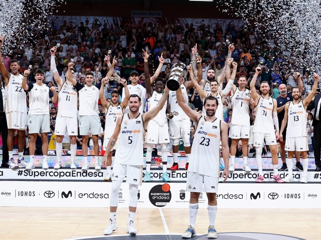 Real Madrid Basketball (1)